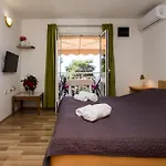 Family Friendly Seaside Dingac - Borak, Peljesac - 18060 *