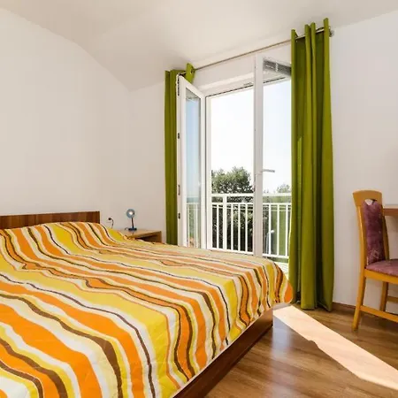 Family Friendly Seaside Dingac - Borak, Peljesac - 18060 *