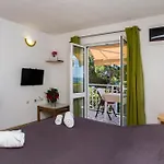 Family Friendly Seaside Dingac - Borak, Peljesac - 18060 * Potomje