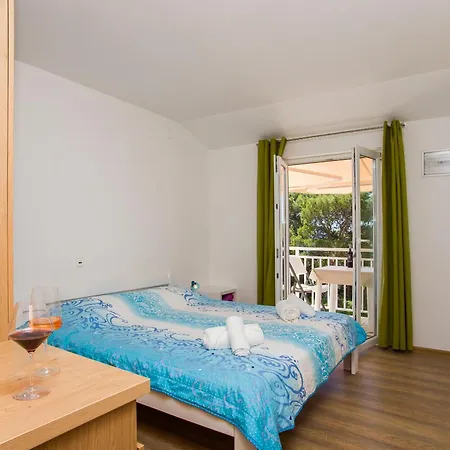 Family Friendly Seaside Dingac - Borak, Peljesac - 18060 דירה Potomje