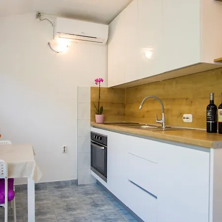 Family Friendly Seaside Dingac - Borak, Peljesac - 18060 Apartamento *