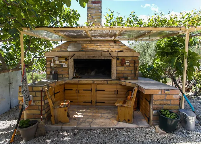 Family Friendly Seaside Dingac - Borak, Peljesac - 18060 * Potomje