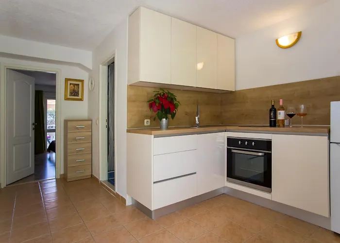 Family Friendly Seaside Dingac - Borak, Peljesac - 18060 Apartment *