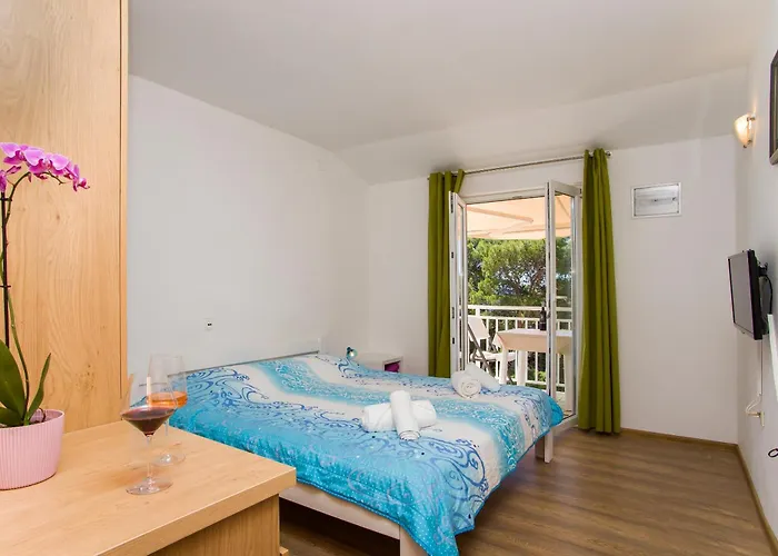 Family Friendly Seaside Dingac - Borak, Peljesac - 18060 Apartment Potomje